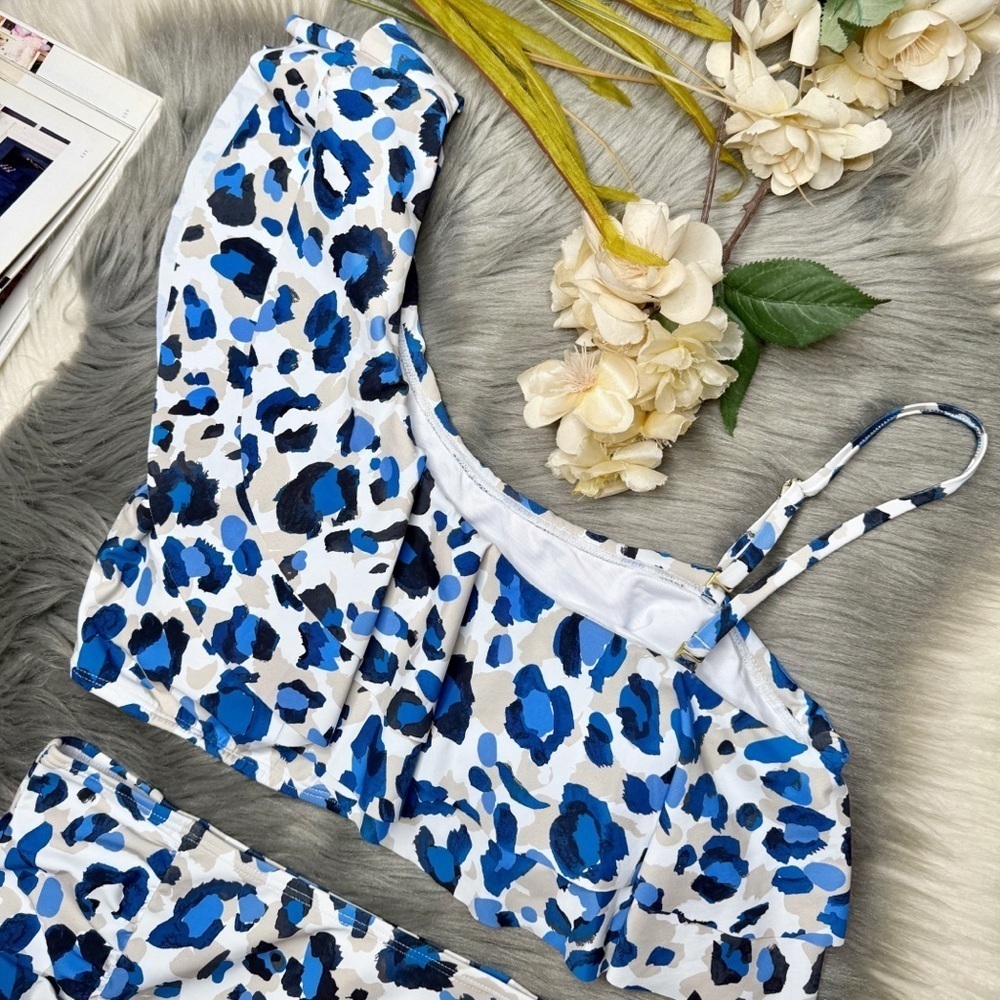 Tahari Blue Leopard Ruffle Women’s Bikini Set Coastal Resort Swim Sz Medium - Picture 3 of 13